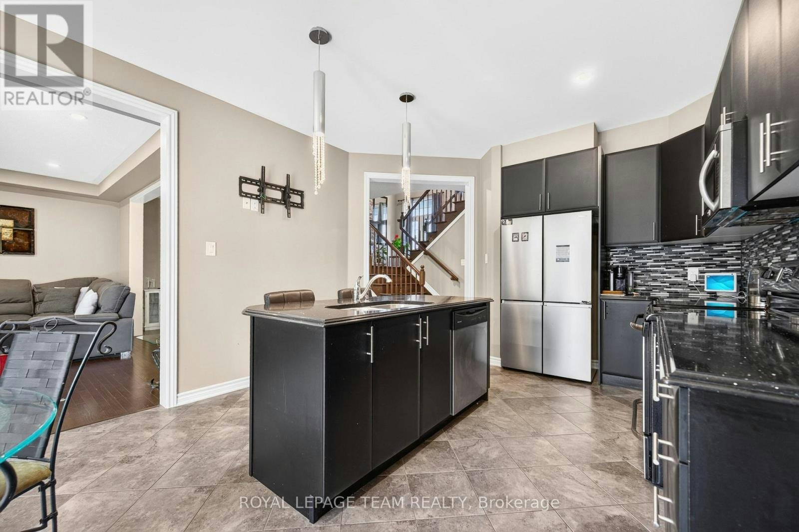 340 Gallantry Way, Ottawa, ON, K2S 0R1 - 24
