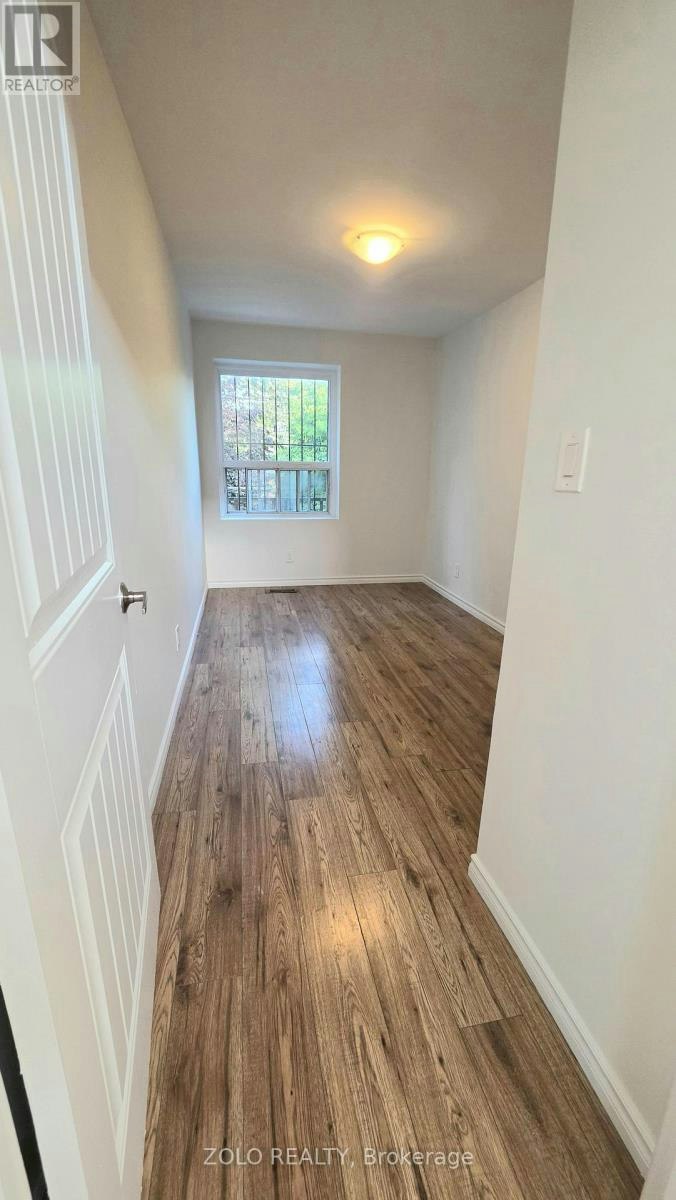 1549 O'connor Drive, Toronto, ON, M5B 2E7 - 4