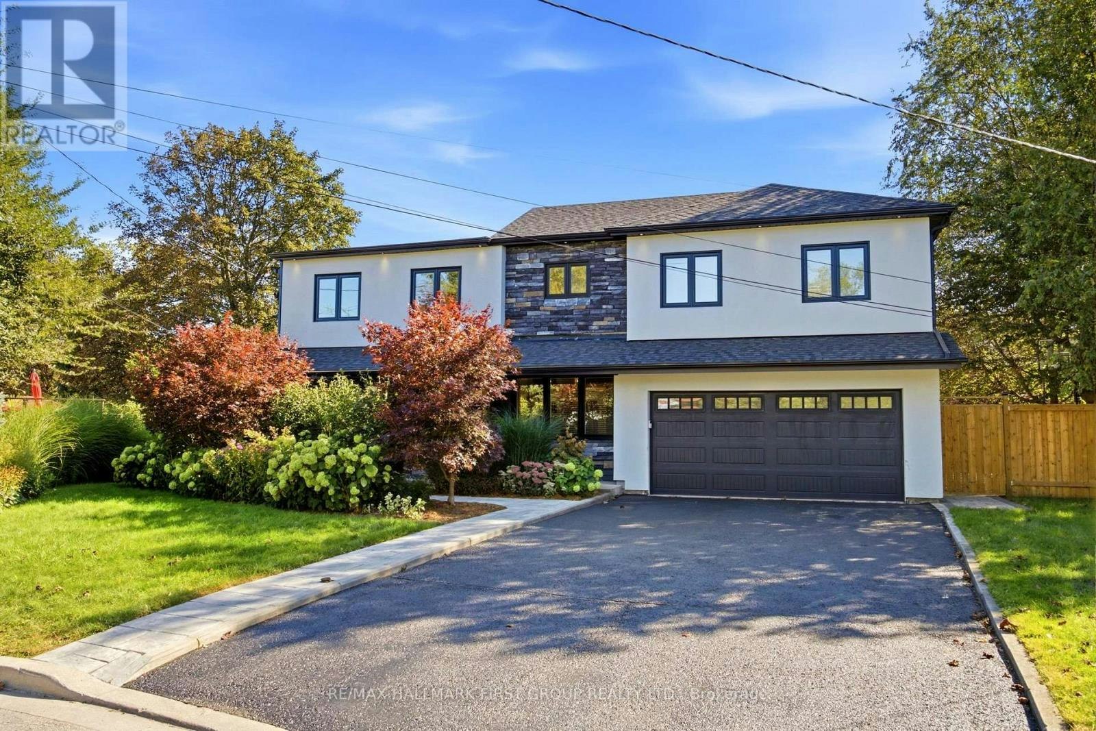862 Boxworth Place, Pickering, ON, L1W 2K9