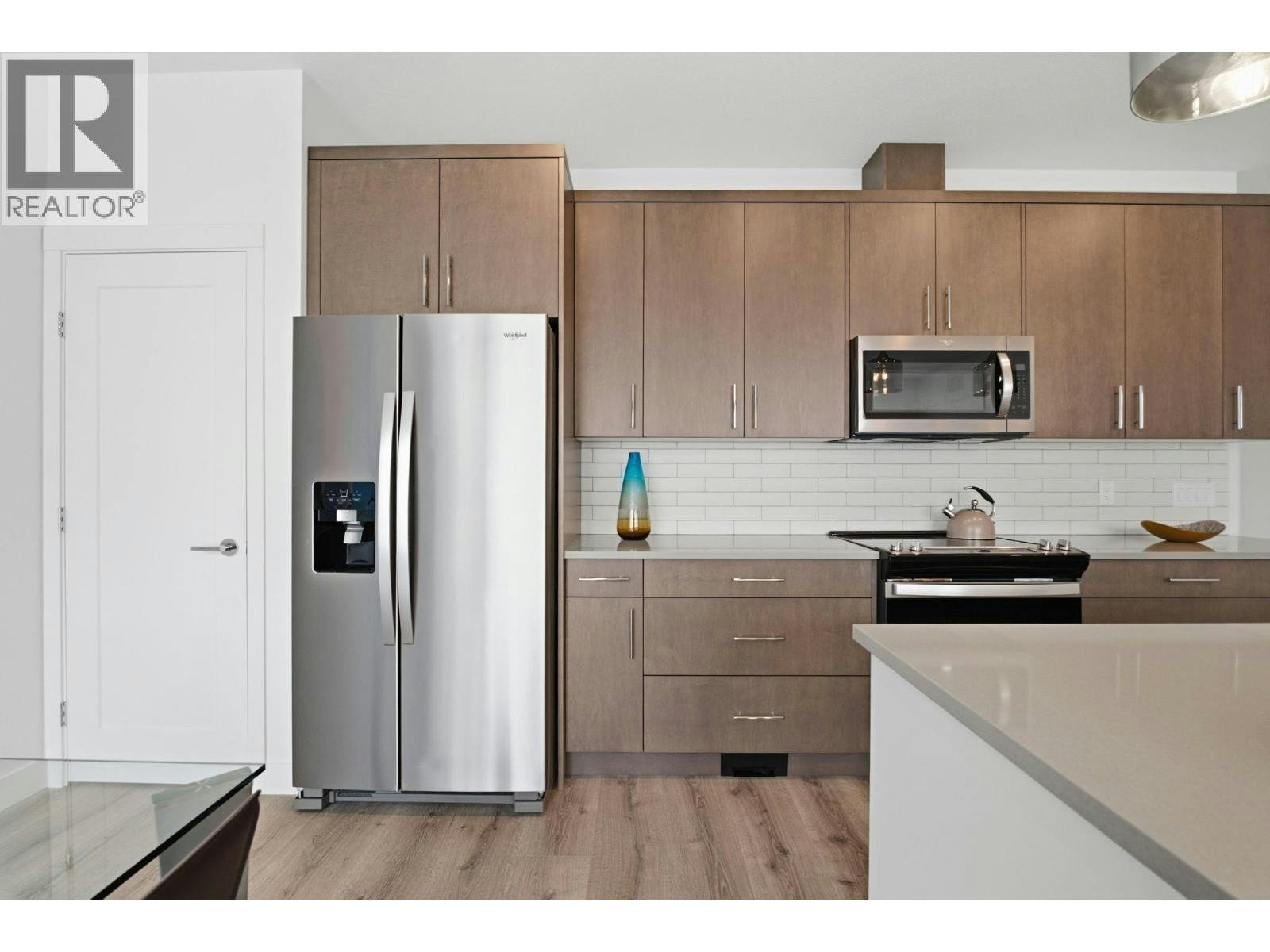 120-610 Academy Way - 4