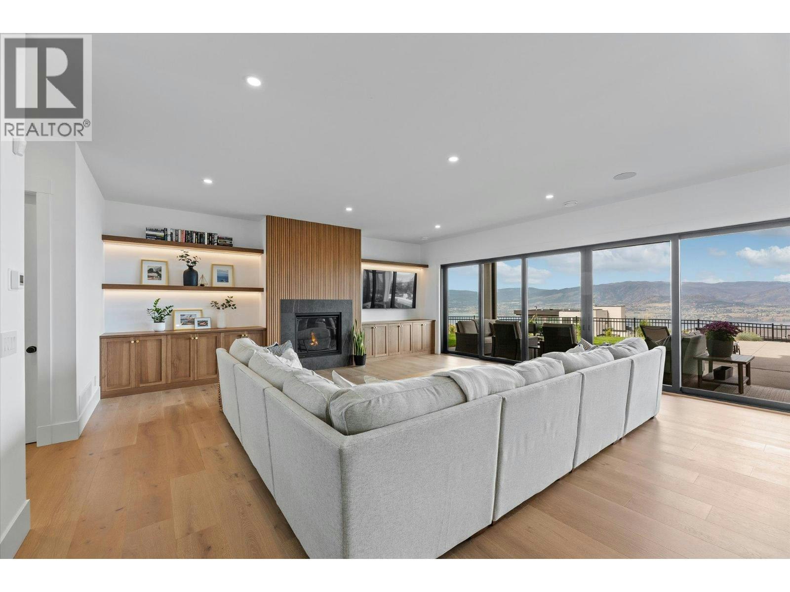 5631 Upper Mission Court, Kelowna, BC, V1W 0C5 - 2