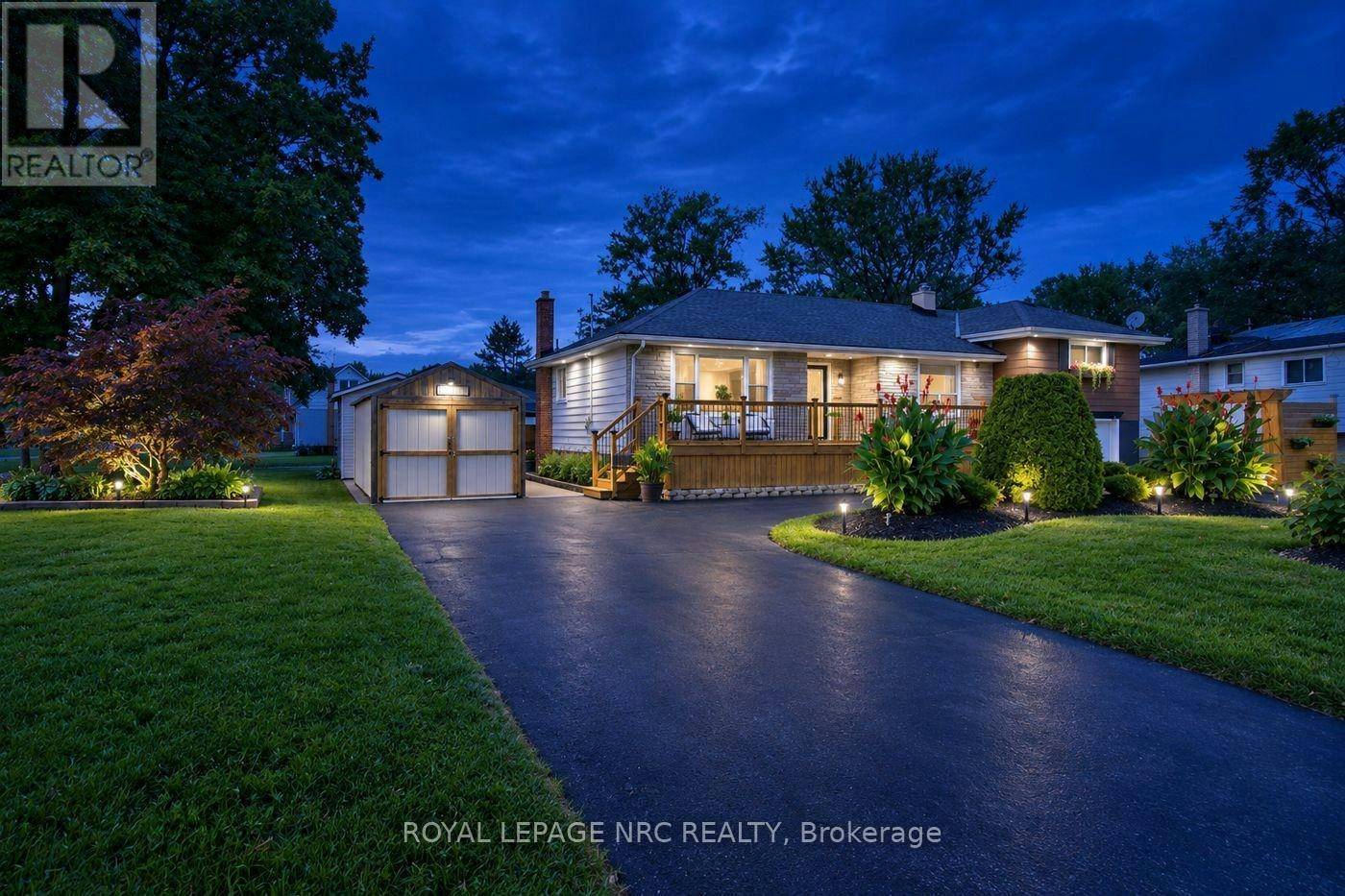 8031 Watson Street, Niagara Falls, ON, L2H 1E4
