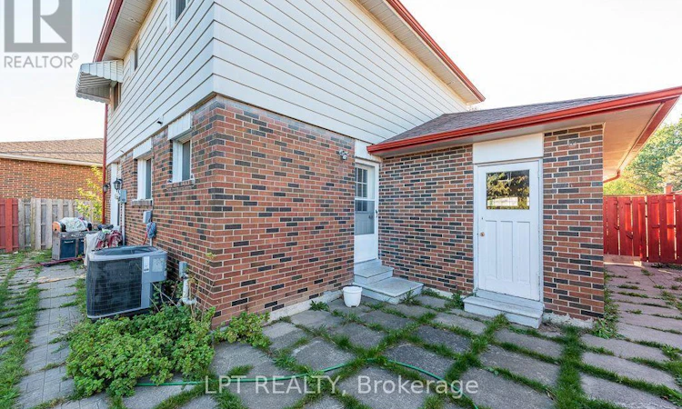 111 Dearbourne Boulevard