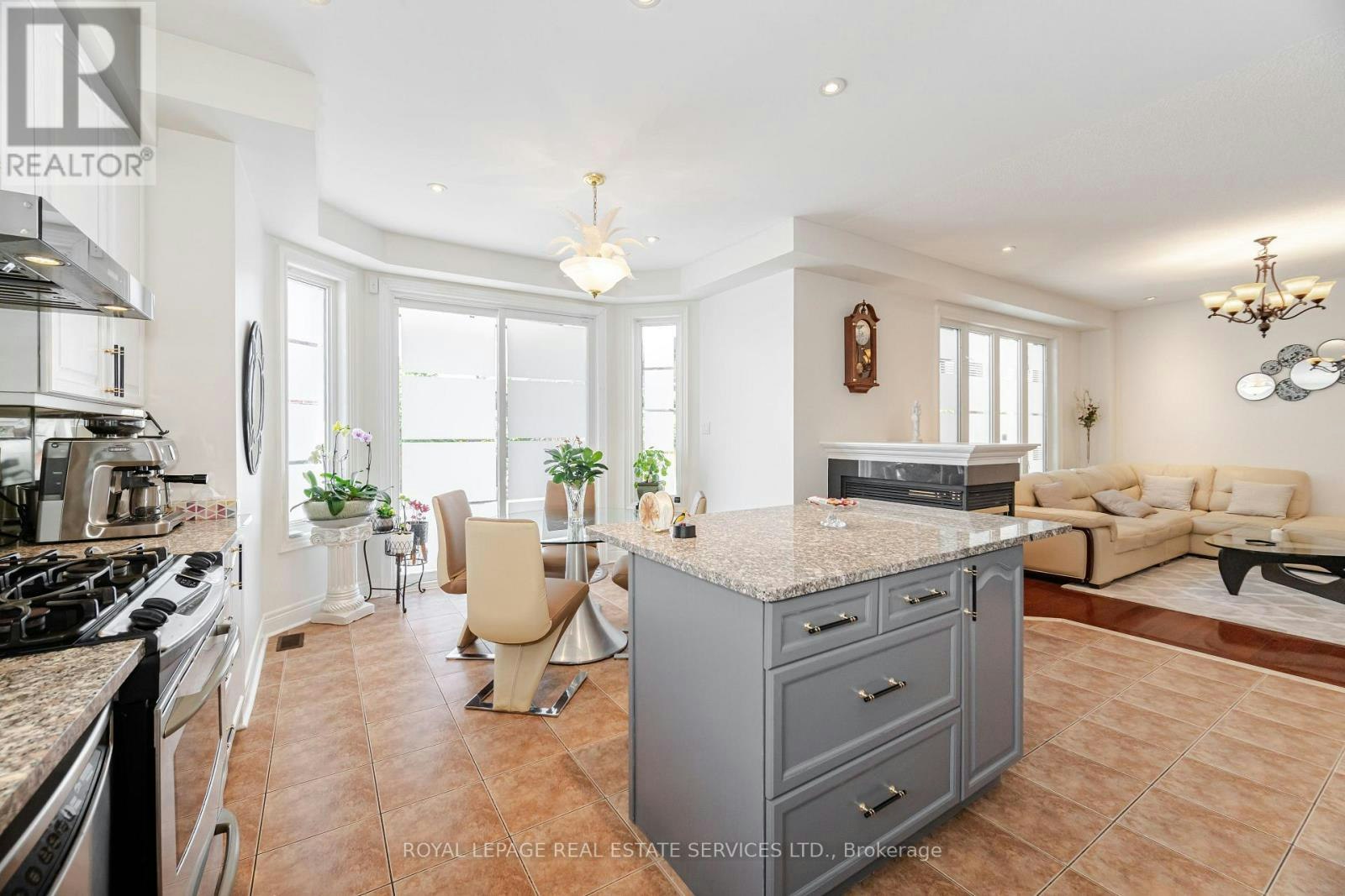 3809 Candlelight Drive, Mississauga, ON, L5M 8A8 - 17
