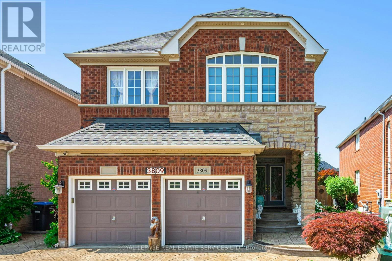 3809 Candlelight Drive, Mississauga, ON, L5M 8A8 - 3