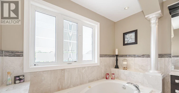 3809 Candlelight Drive, Mississauga, ON, L5M 8A8 - 29