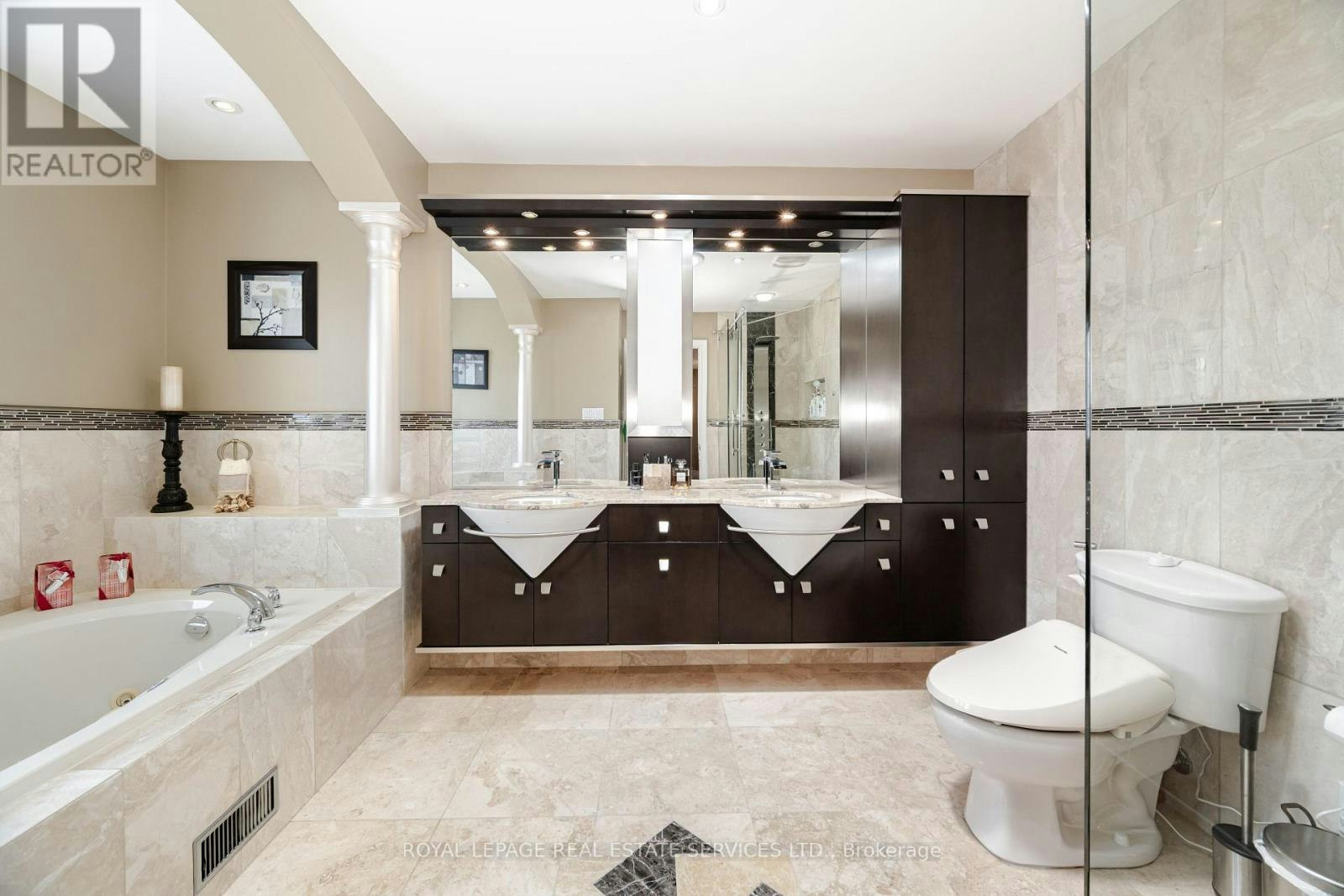 3809 Candlelight Drive, Mississauga, ON, L5M 8A8 - 27
