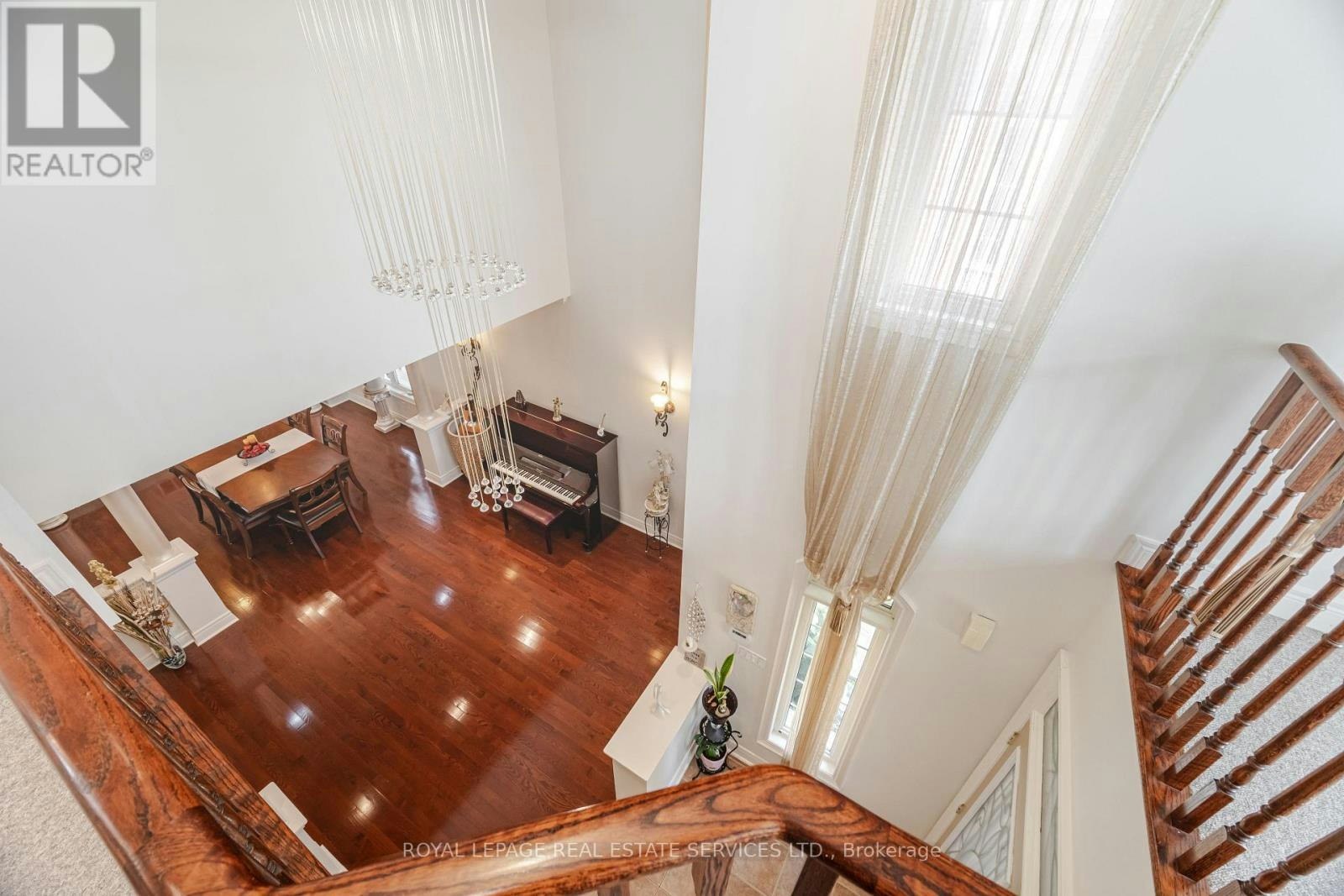 3809 Candlelight Drive, Mississauga, ON, L5M 8A8 - 9