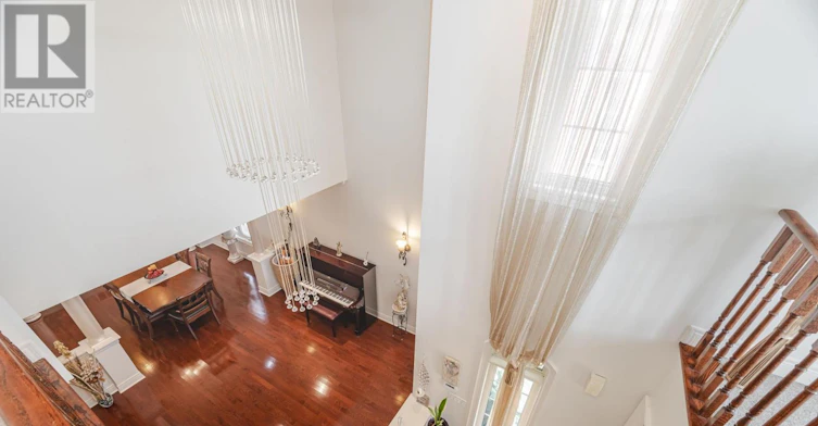 3809 Candlelight Drive, Mississauga, ON, L5M 8A8 - 9