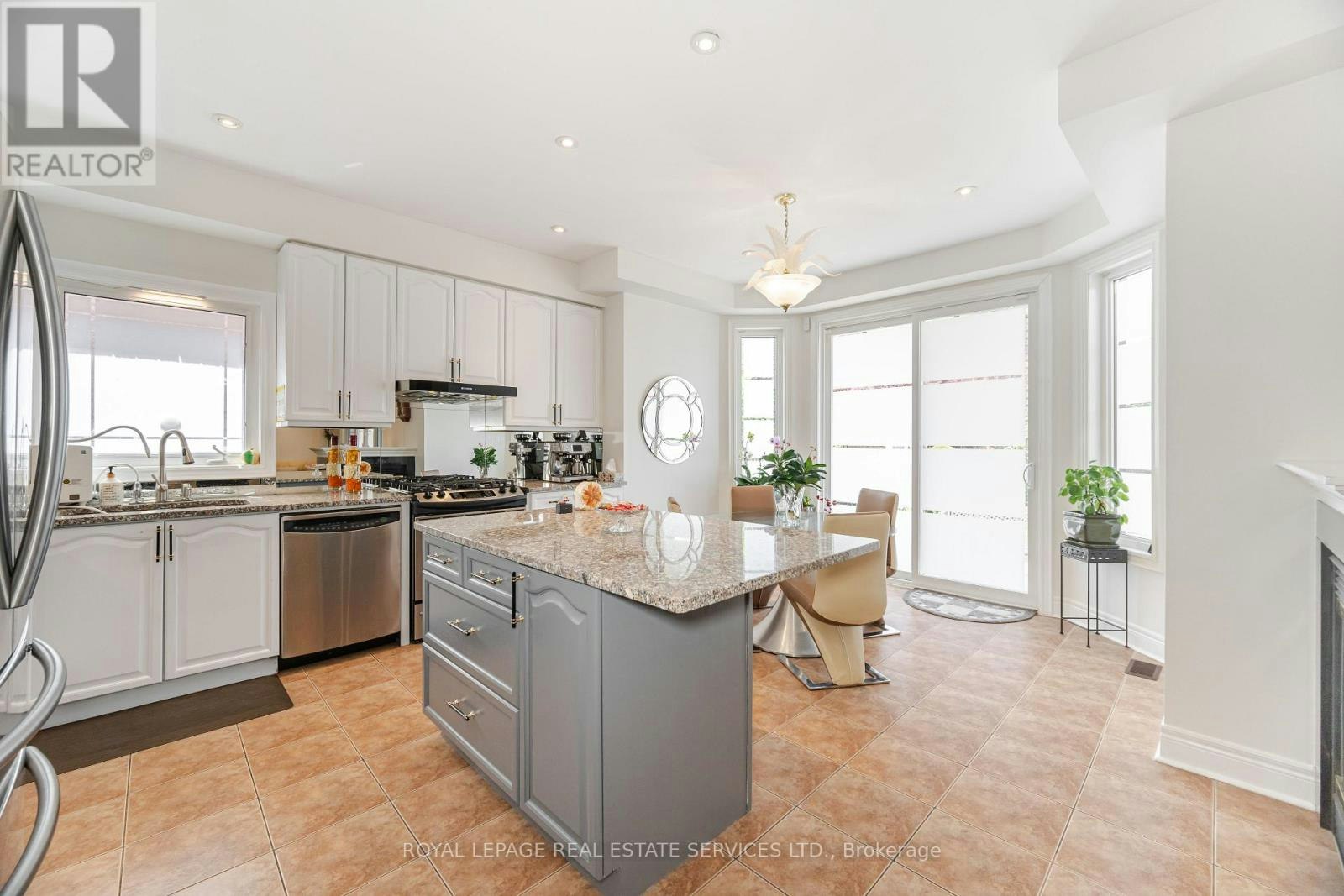 3809 Candlelight Drive, Mississauga, ON, L5M 8A8 - 15