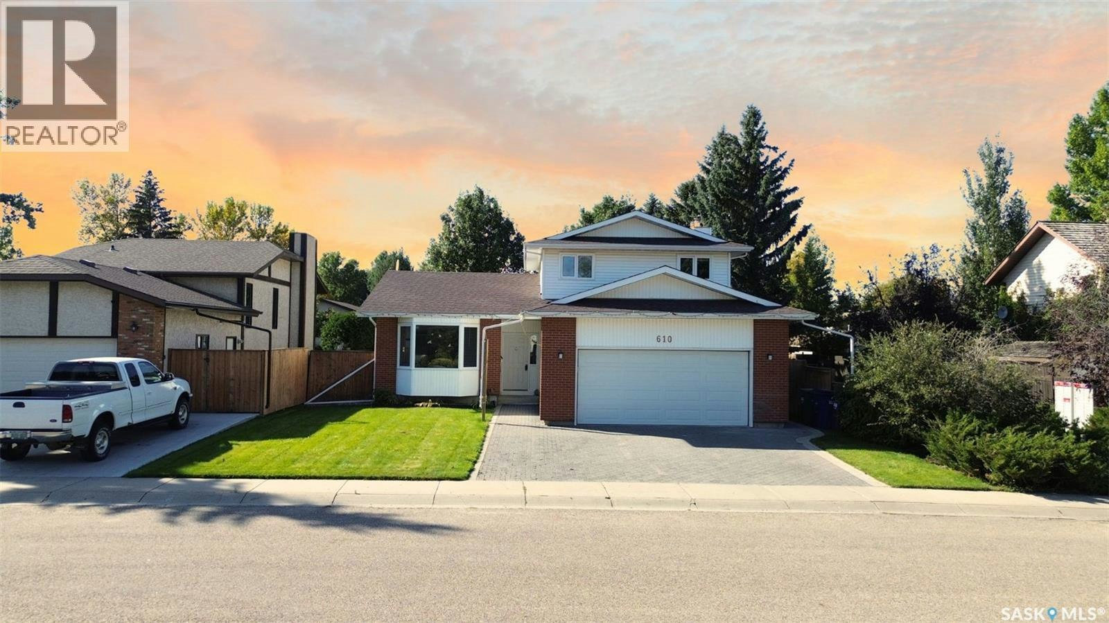 610 Nesslin Crescent, Saskatoon, SK, S7J 4V5