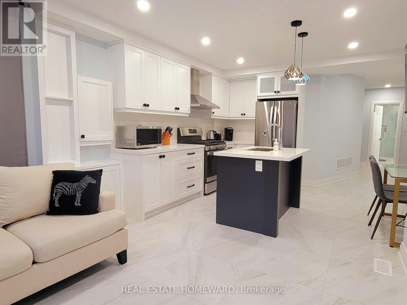 434 Victoria Park Avenue, Toronto, ON, M4E 3T2