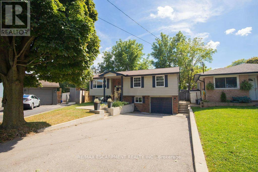 57 Valery Court, Hamilton, ON, L9C 2W2