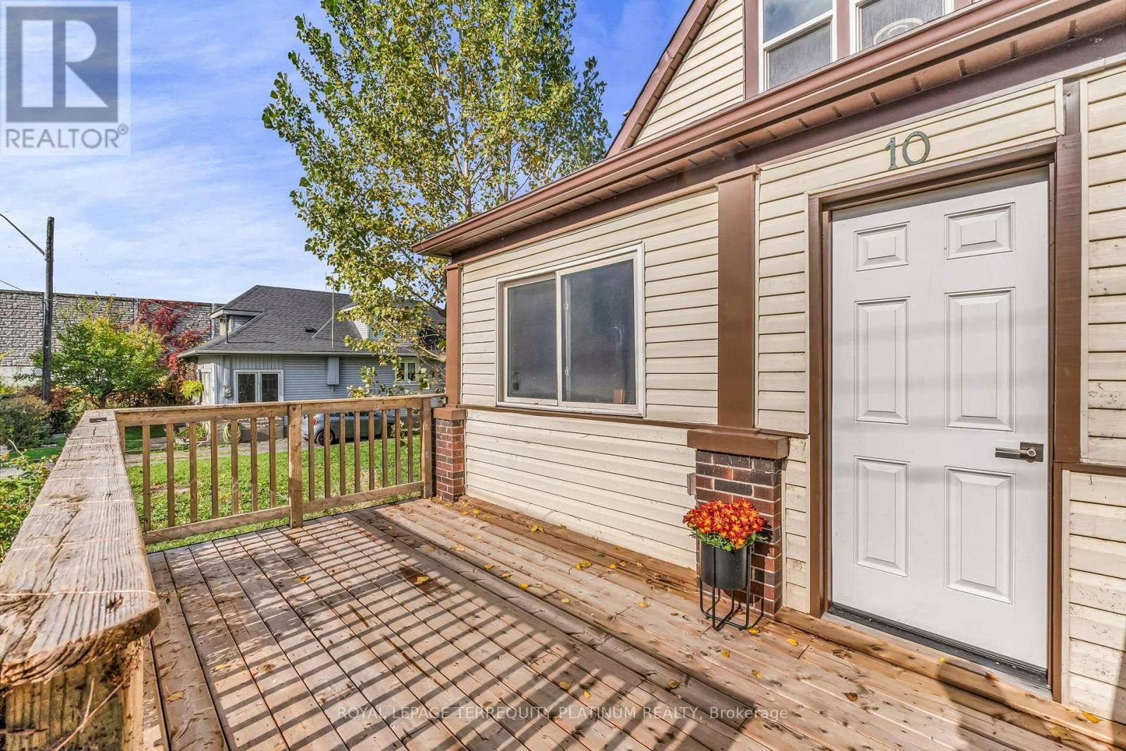 10 Locarno Avenue, Hamilton, ON, L8H 7H3 - 4