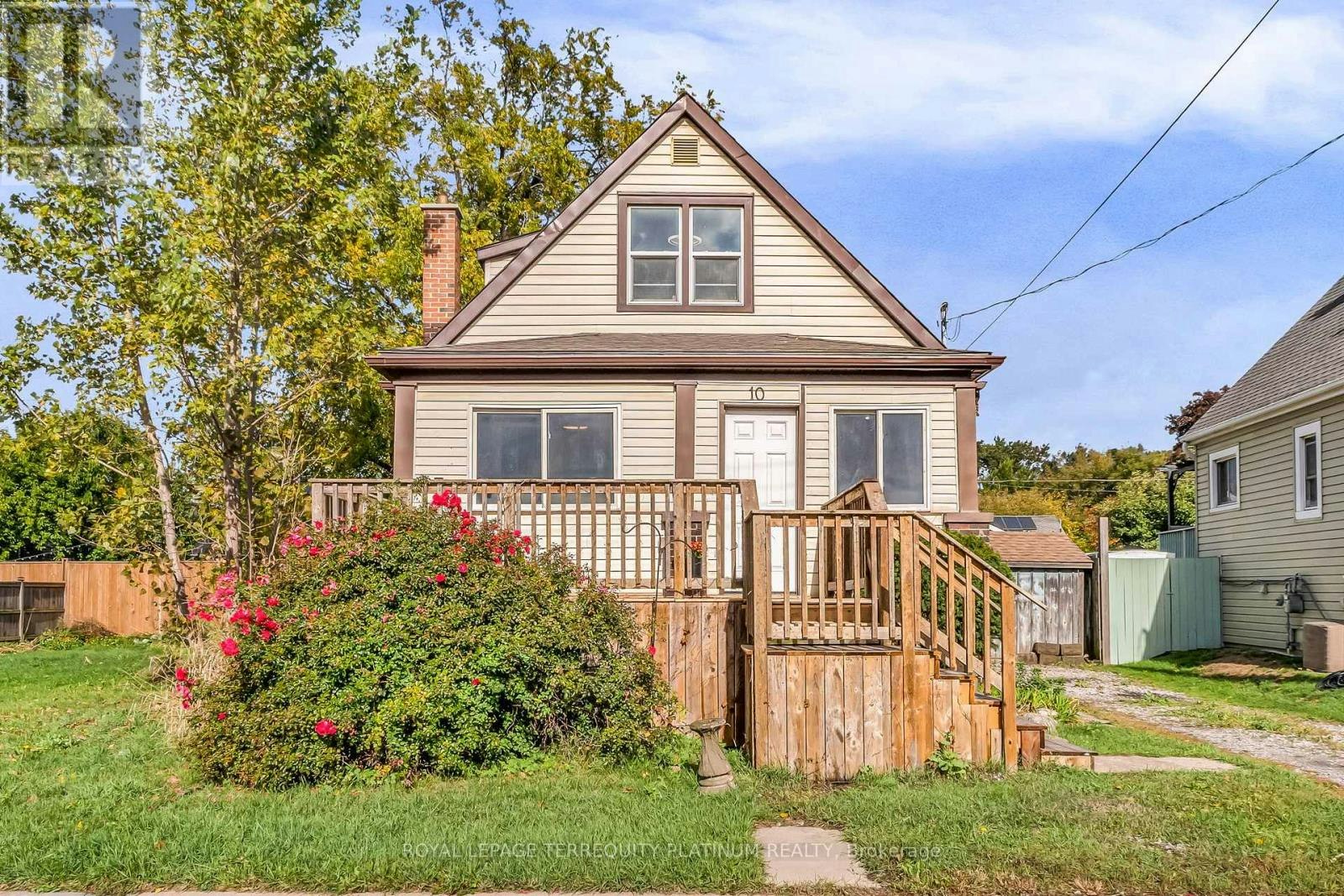 10 Locarno Avenue, Hamilton, ON, L8H 7H3 - 2