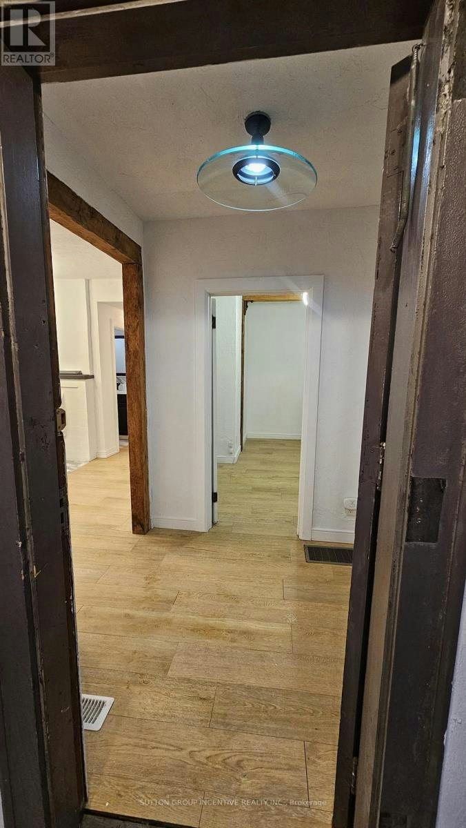 MAIN-233 Ellerslie Avenue, Toronto, ON, M2N 1Y3 - 7
