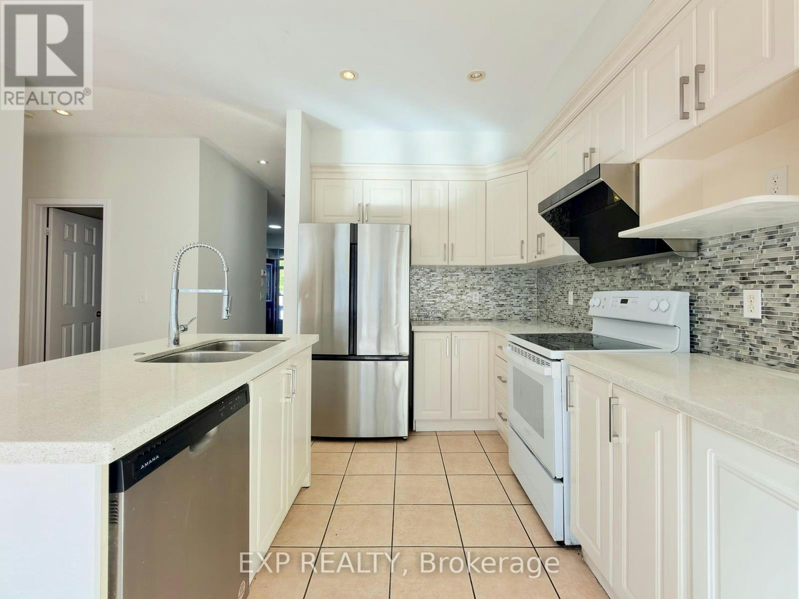 7 Davidoff Street, Markham, ON, L6E 1R2 - 9