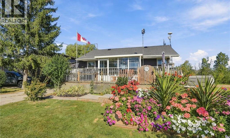 2579 Lakeshore Road
