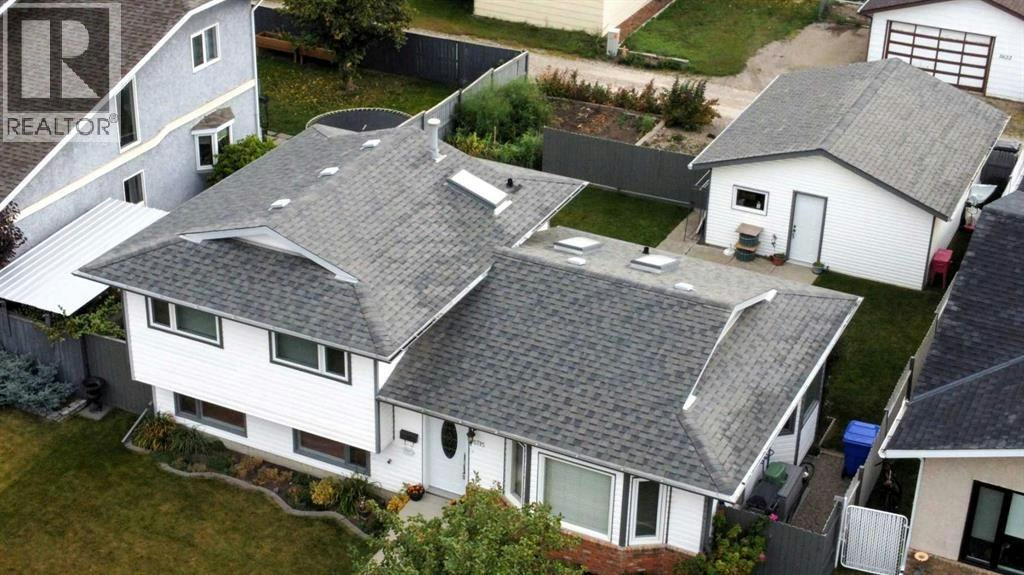 5715 58 Avenue, Olds, AB, T4H 1K4