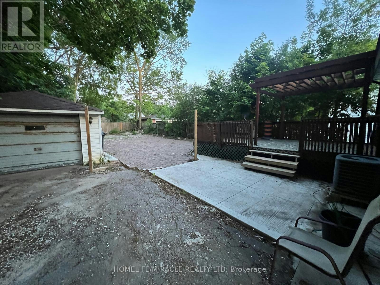 213 Queen Street W, Brampton, ON, L6Y 1M6 - 11