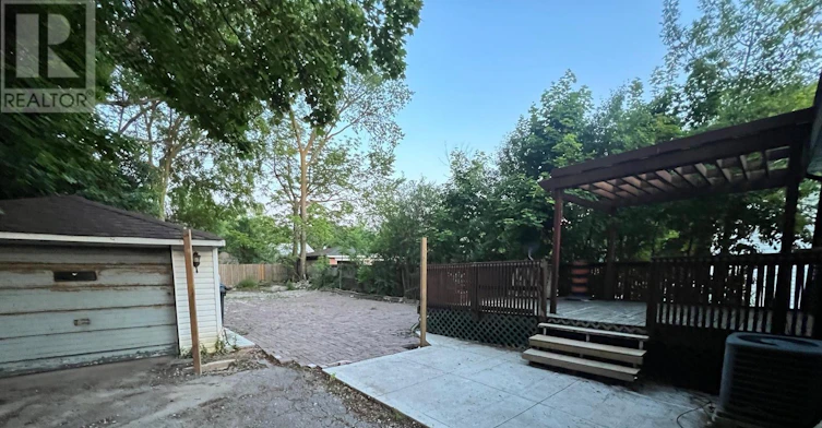 213 Queen Street W, Brampton, ON, L6Y 1M6 - 11