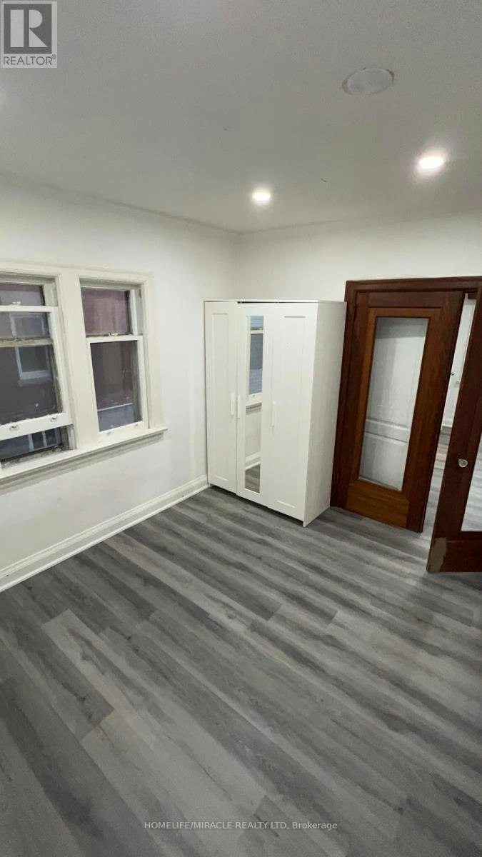 213 Queen Street W, Brampton, ON, L6Y 1M6 - 3