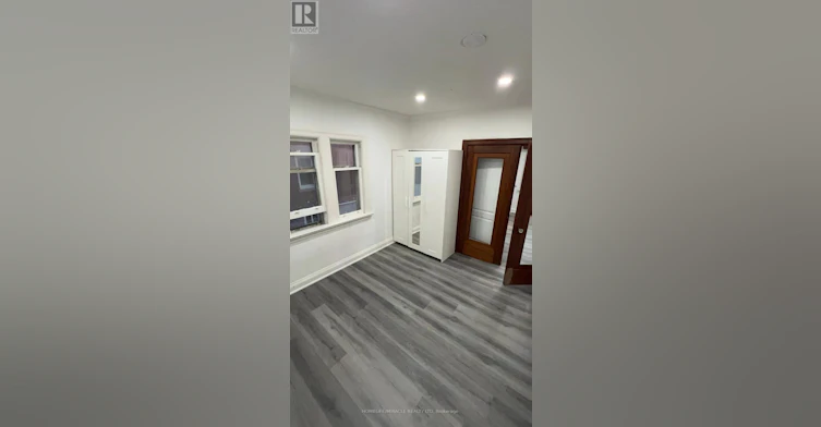 213 Queen Street W, Brampton, ON, L6Y 1M6 - 3