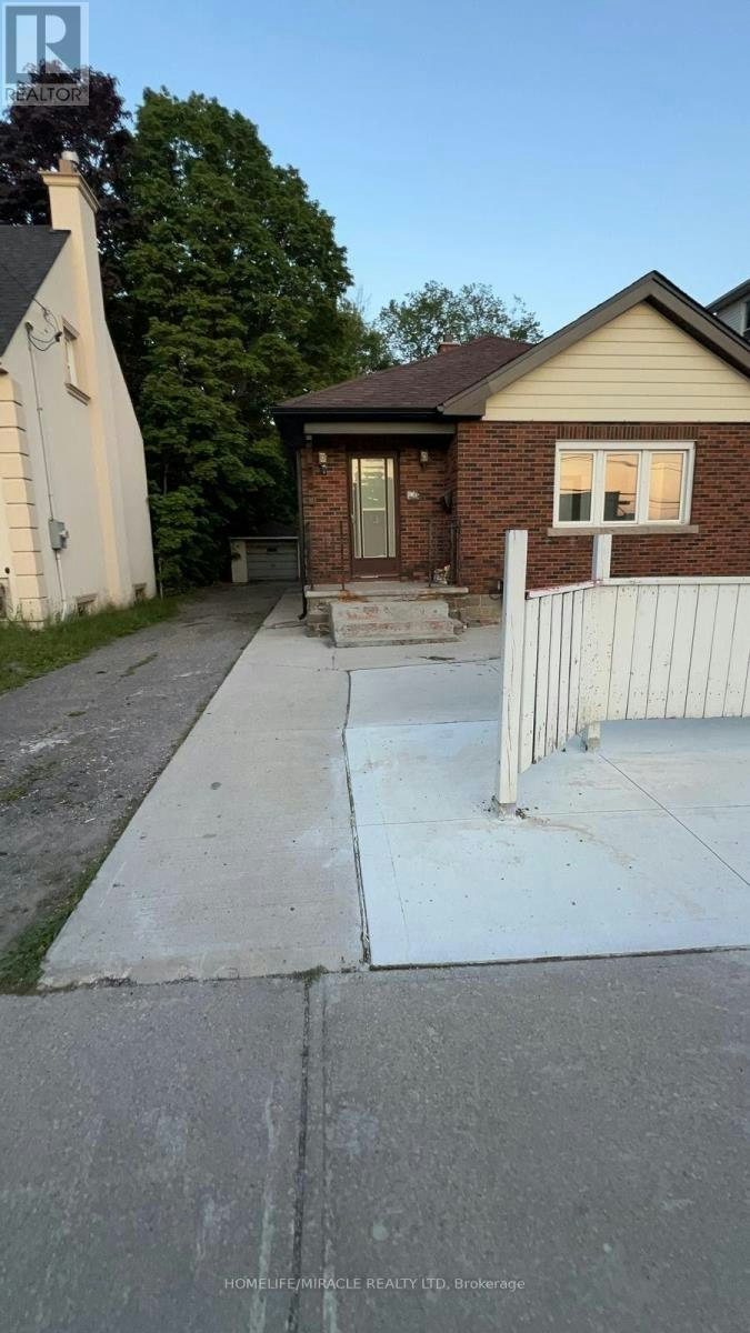 213 Queen Street W, Brampton, ON, L6Y 1M6 - 12