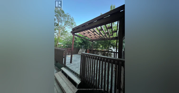 213 Queen Street W, Brampton, ON, L6Y 1M6 - 9