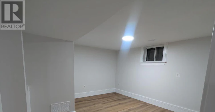 15 Roxaline Street, Toronto, ON, M9P 2Y6 - 13