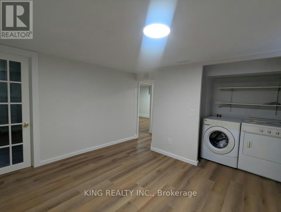 15 Roxaline Street, Toronto, ON, M9P 2Y6 - 16