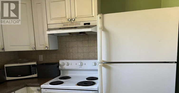ROOM-15 Sonnet Court, Toronto, ON, M6L 1J6 - 7