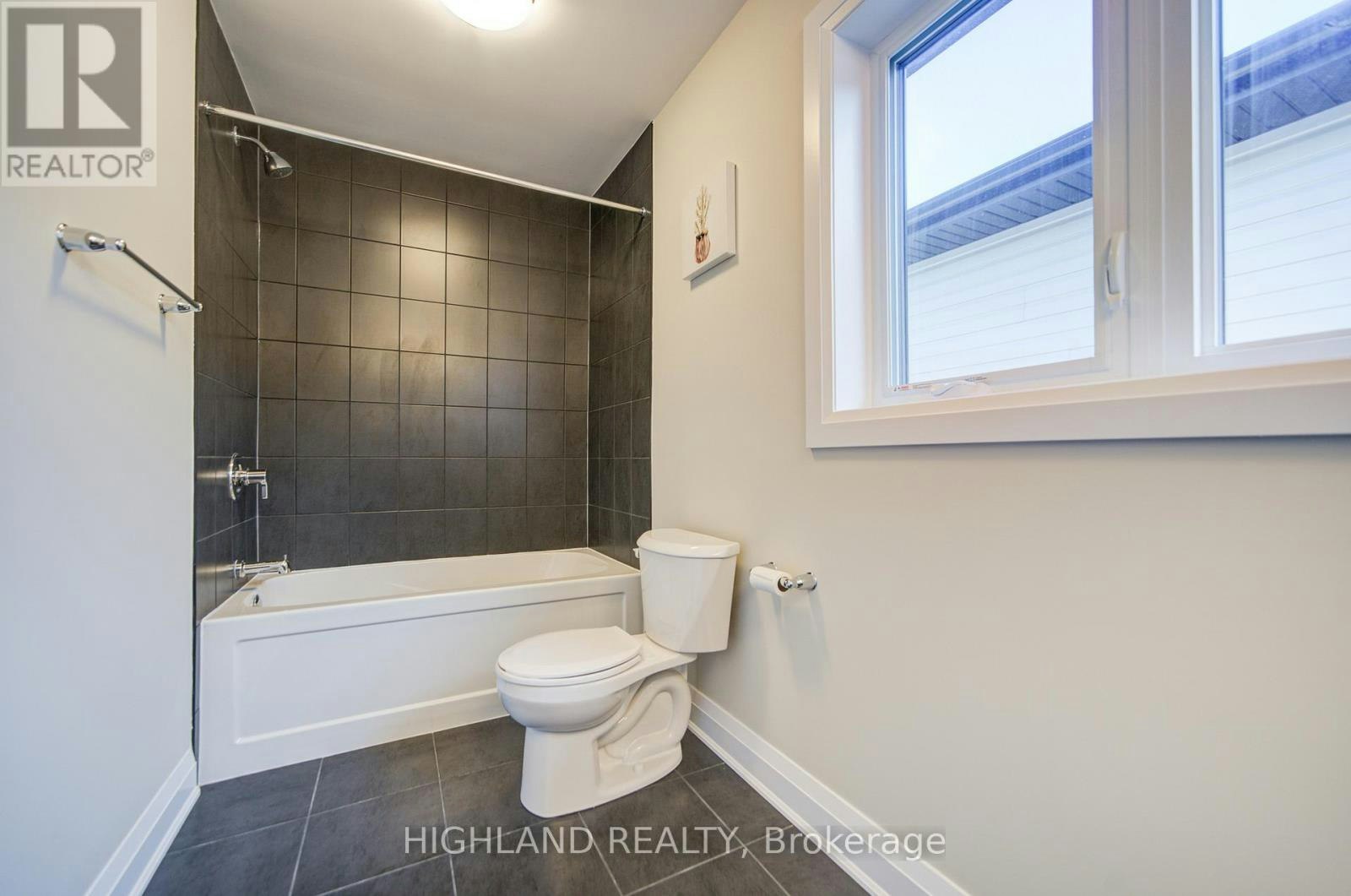 565 Balsam Popar Street, Waterloo, ON, N2V 0H8 - 25