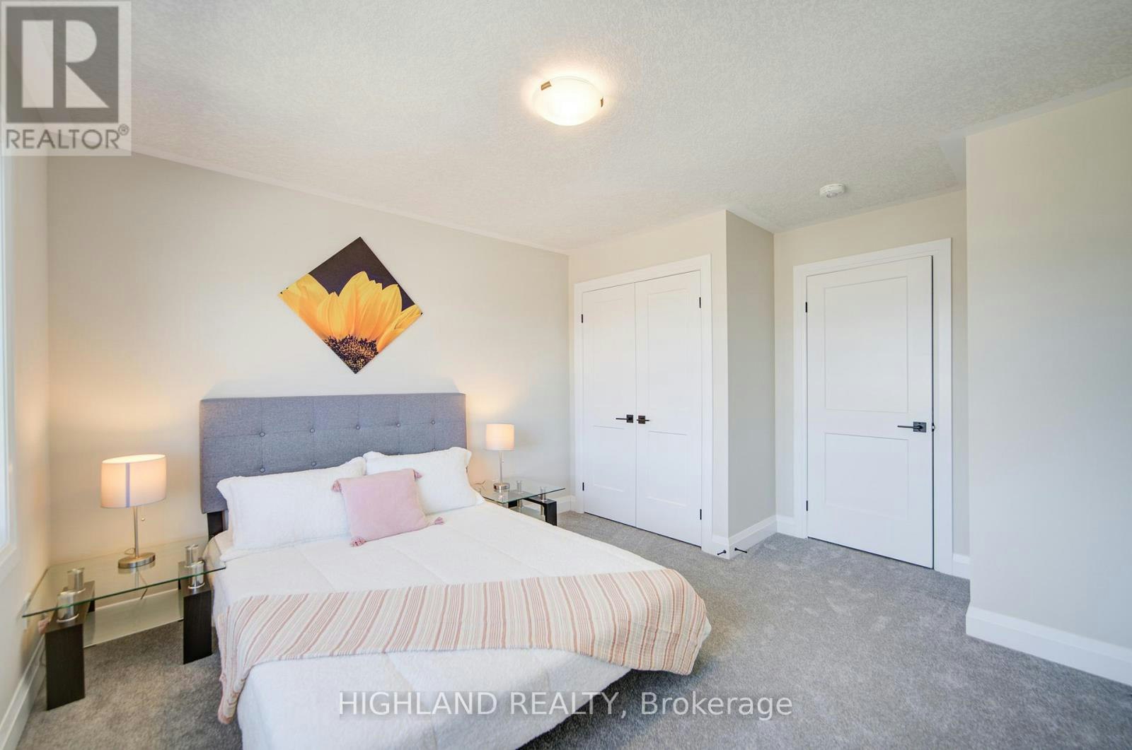 565 Balsam Popar Street, Waterloo, ON, N2V 0H8 - 24