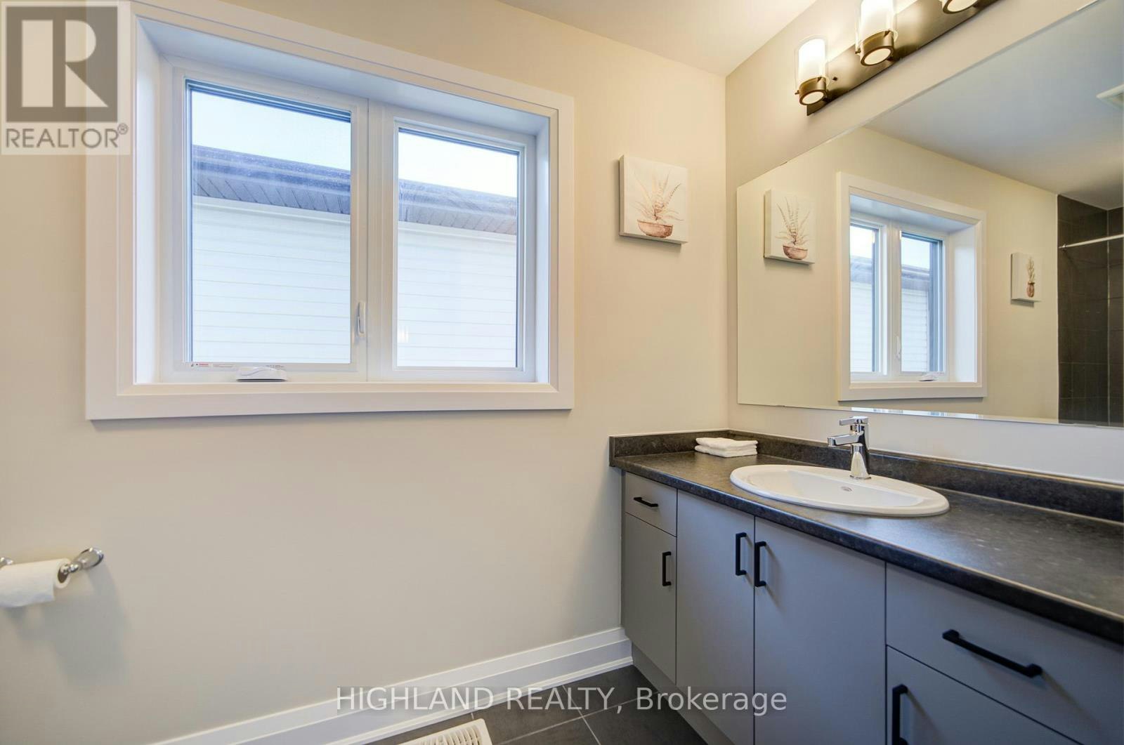 565 Balsam Popar Street, Waterloo, ON, N2V 0H8 - 22