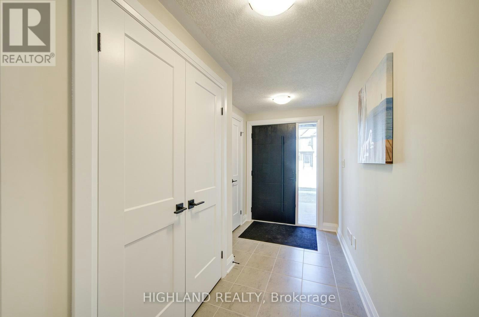 565 Balsam Popar Street, Waterloo, ON, N2V 0H8 - 2