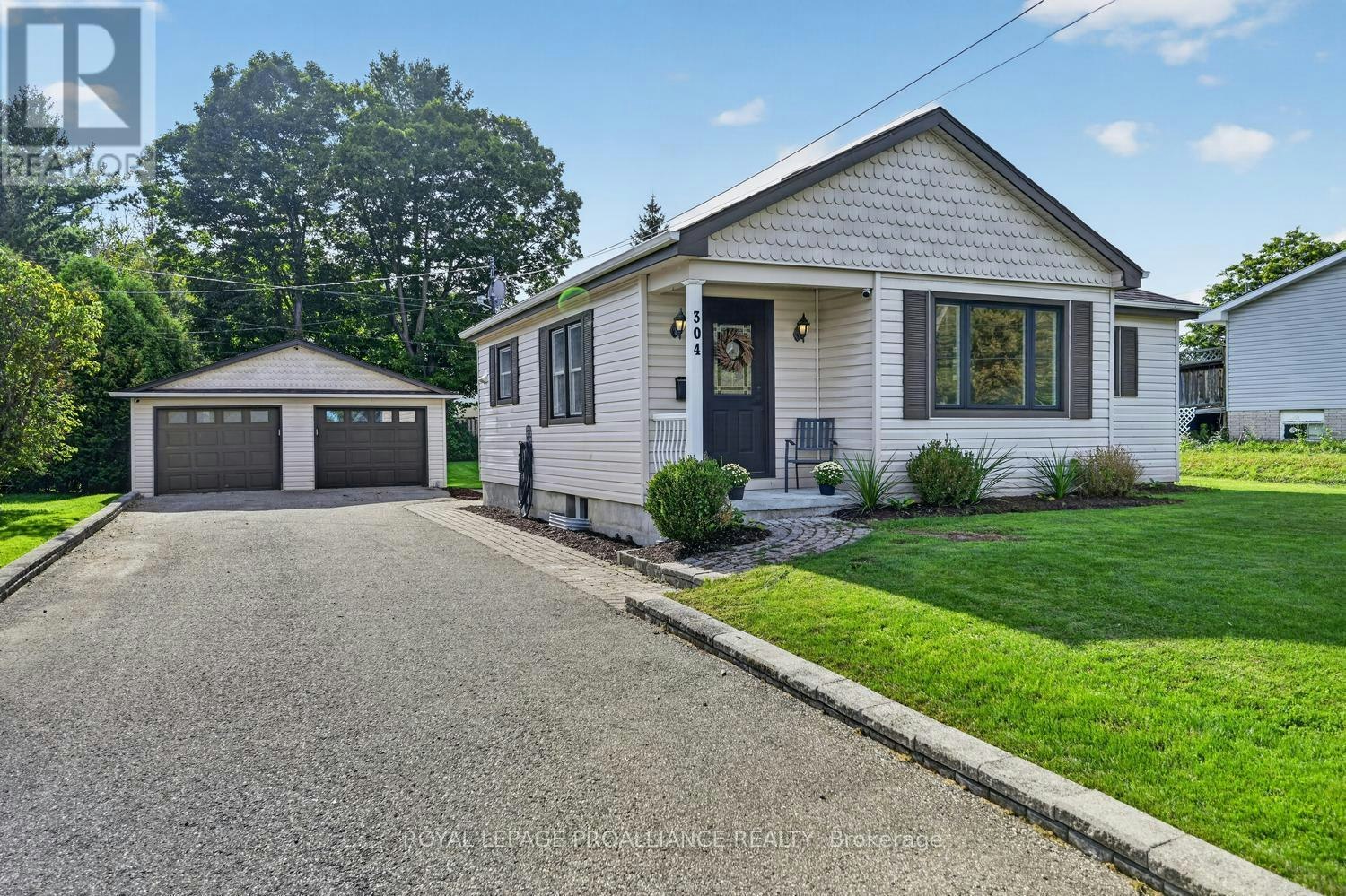 304 Oxford Avenue, Brockville, ON, K6V 3E2