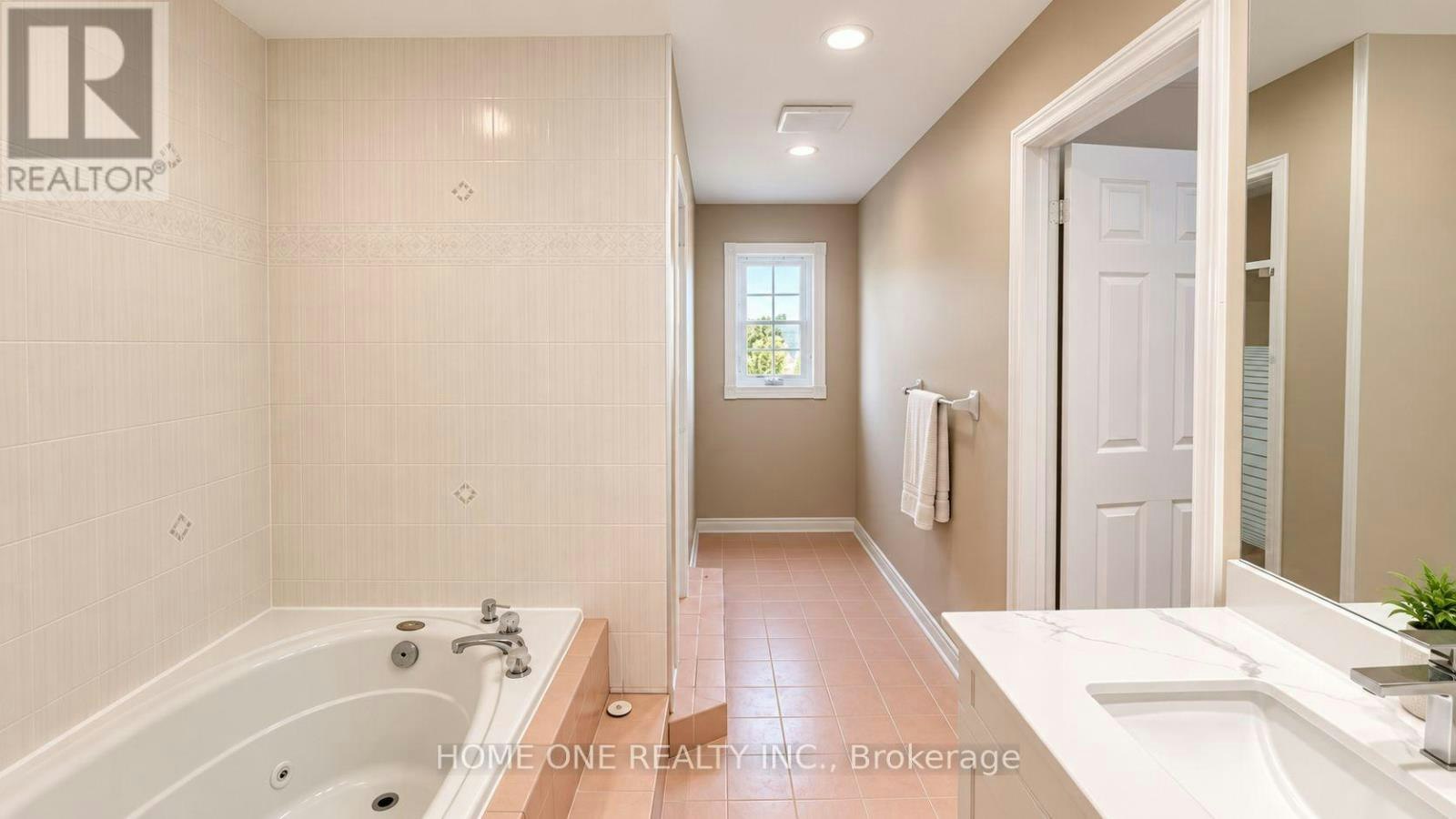 89 Regent Street, Richmond Hill, ON, L4C 9N7 - 6