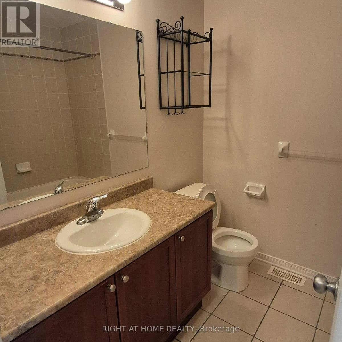 1046 Redtail Private, Ottawa, ON, K1J 0A9 - 17