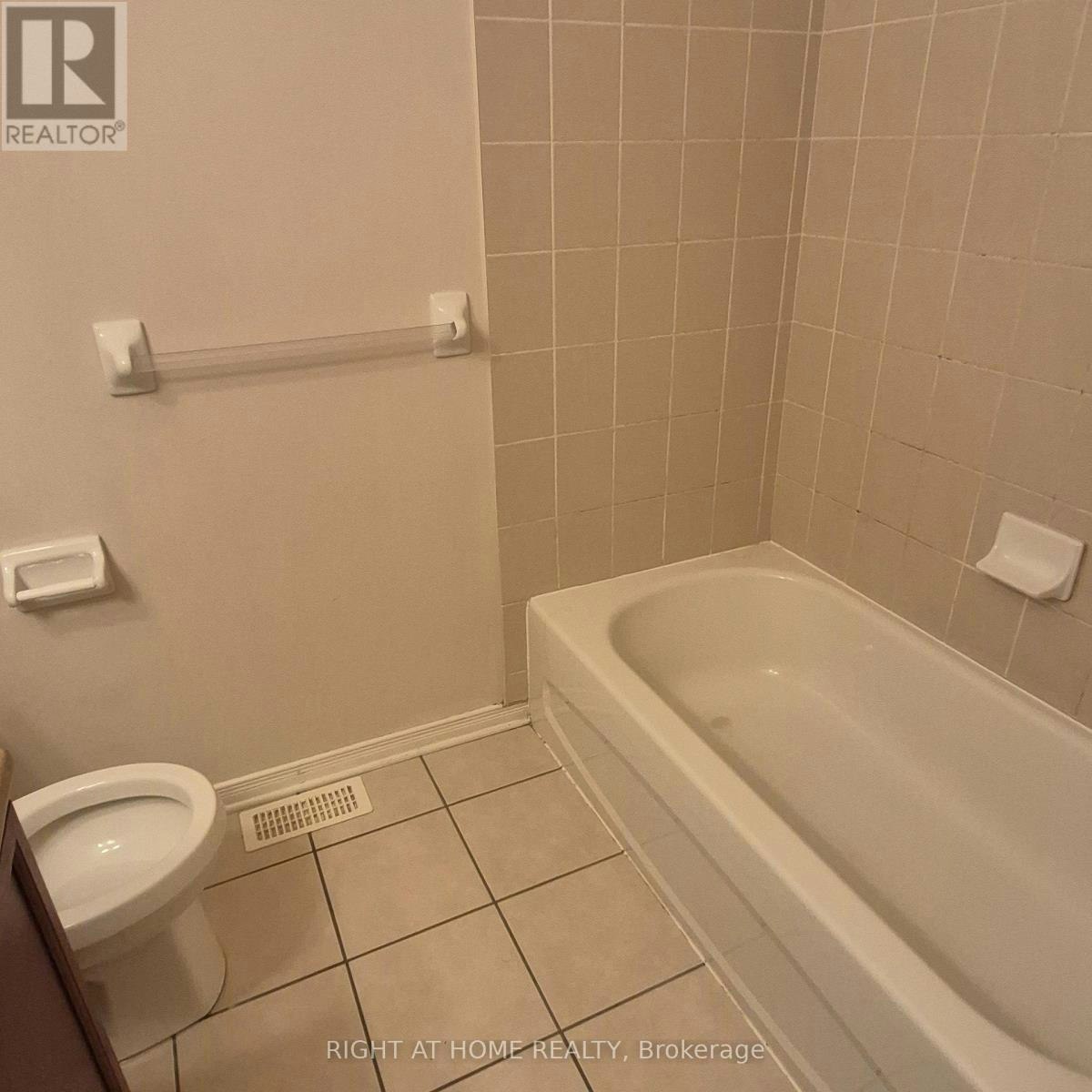 1046 Redtail Private, Ottawa, ON, K1J 0A9 - 18