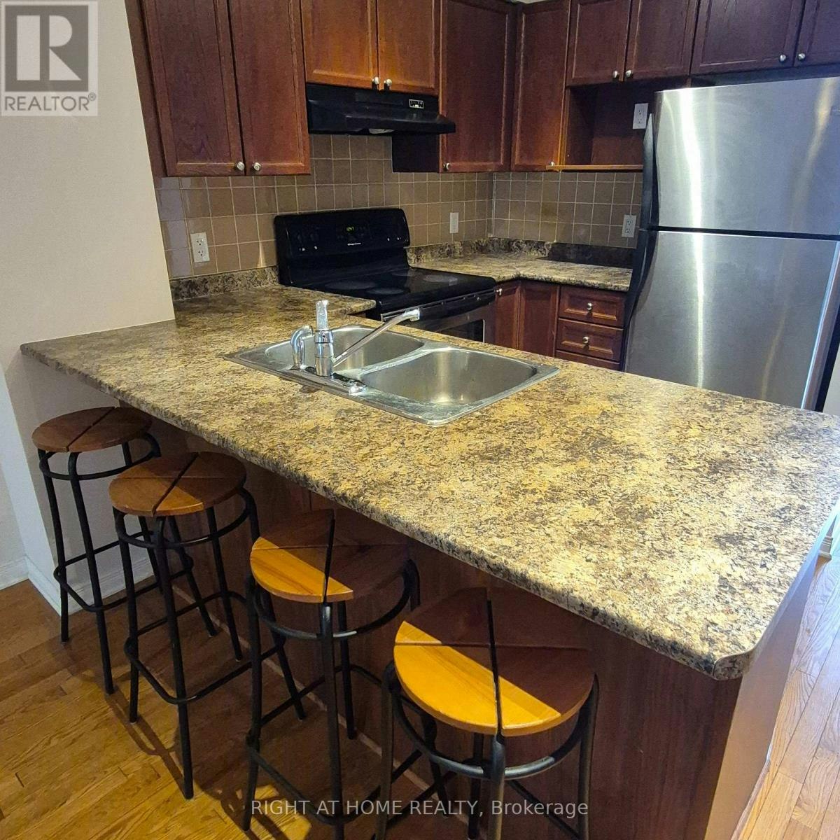 1046 Redtail Private, Ottawa, ON, K1J 0A9 - 6