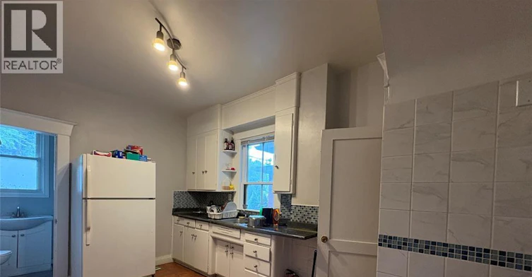 ROOM 1-343 Randolph Avenue, Windsor, ON, N9B 2T4 - 4