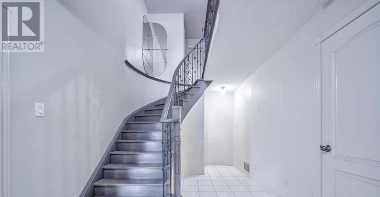 3309 Loyalist Drive, Mississauga, ON, L5L 5T7 - 6