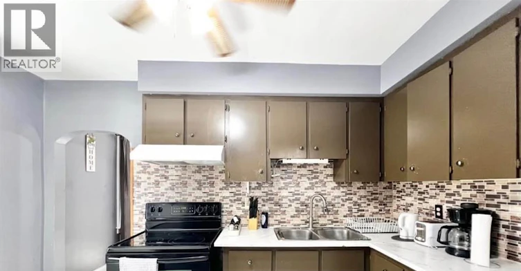 1484 Langlois Avenue, Windsor, ON, N8X 4M1 - 4