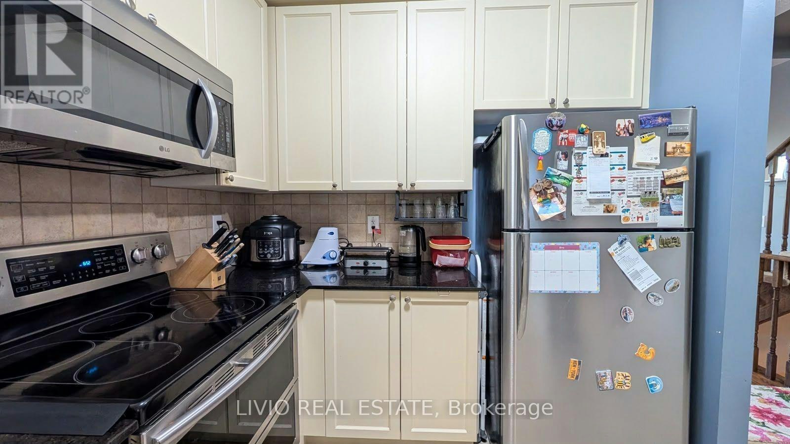 157 Cedar Lake Crescent, Brampton, ON, L6Y 0P9 - 2