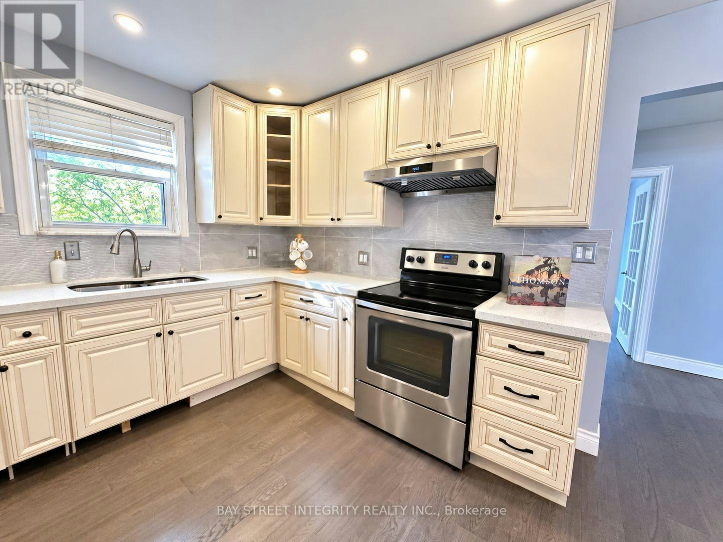 MAIN FLOOR-104 Shelborne Avenue, Toronto, ON, M5N 1Z3 - 20