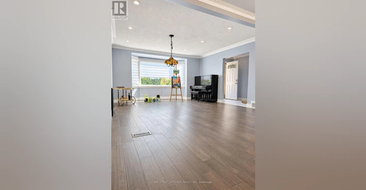 104 Shelborne Avenue, Toronto, ON, M5N 1Z3 - 7