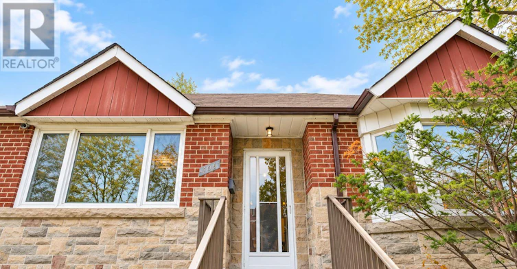 104 Shelborne Avenue, Toronto, ON, M5N 1Z3 - 2