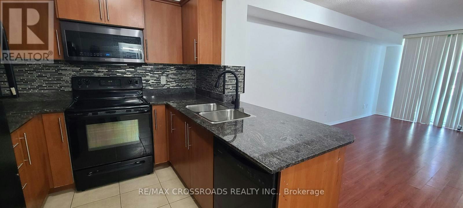 3M-6 Rosebank Drive, Toronto, ON, M1B 0A1 4