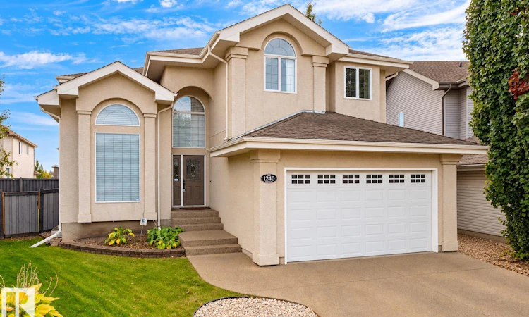 1240 Tredger Co NW